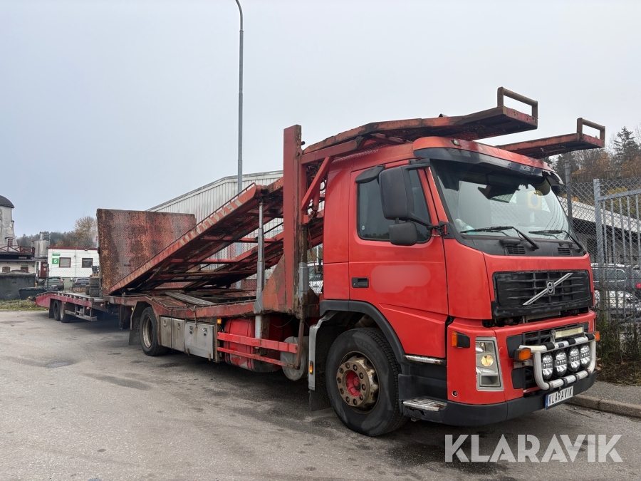 Lastbil Biltransport Volvo FM9 med släp