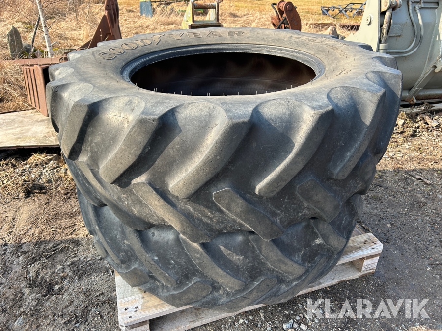 Traktordäck Good Year DT 810 Radial 2 st