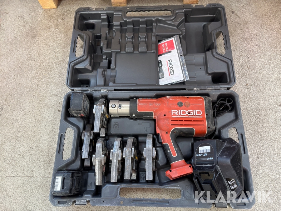Rörpress Rigid RP 330 med laddare, batter & pressbackar