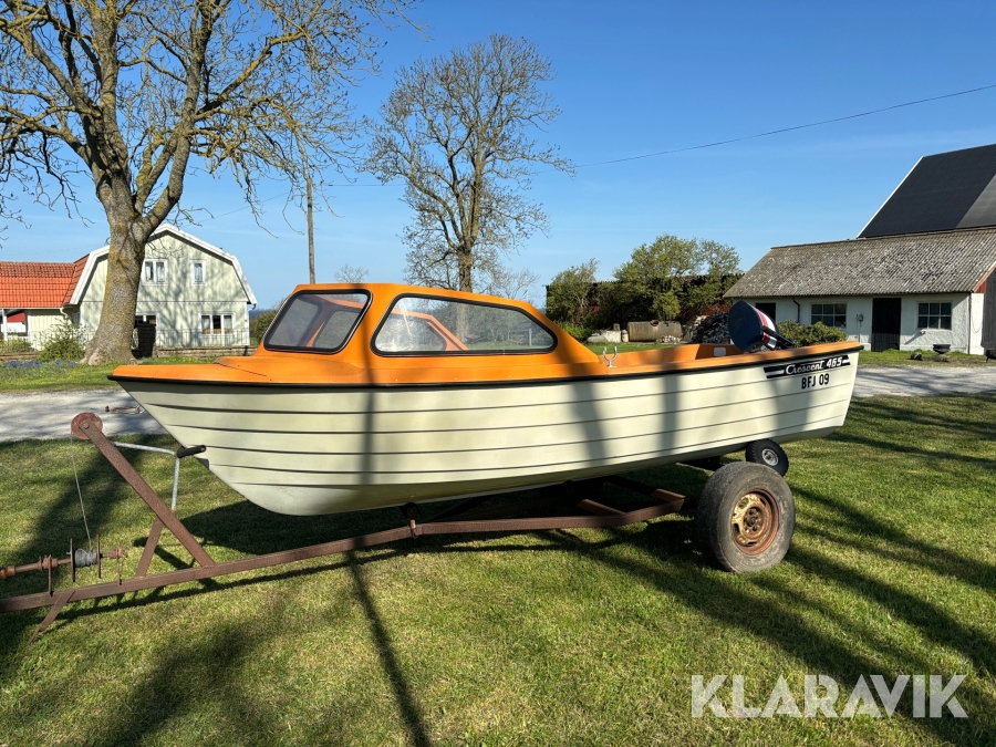 Båt Crescent 465 med Yamaha 20hk motor
