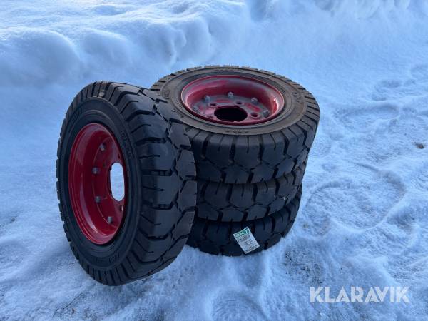 Industridäck 4.00-8 på 8” fälg, 5-bult BKT MagLift