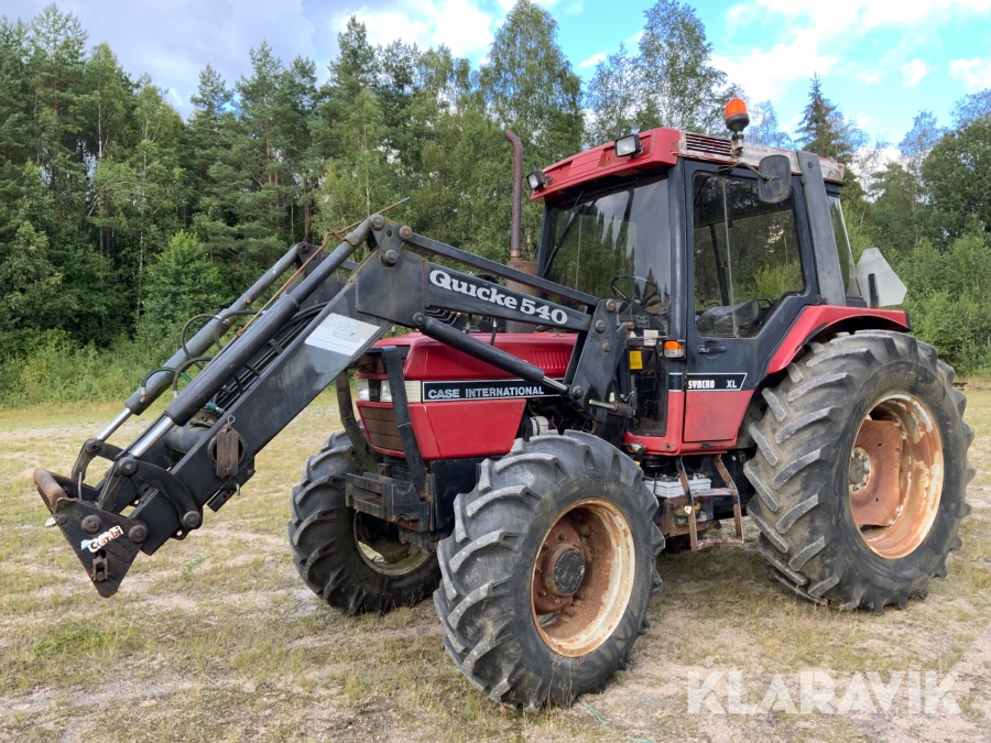 Traktor Case IH 895 Synchro XL med lastare