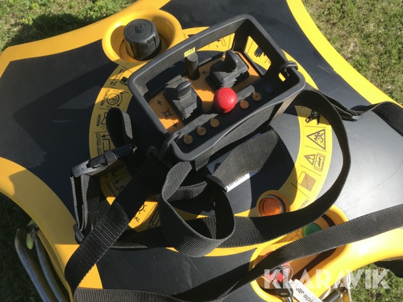 Klaravik Auktioner | Släntklippare Spider mini 2 4WD