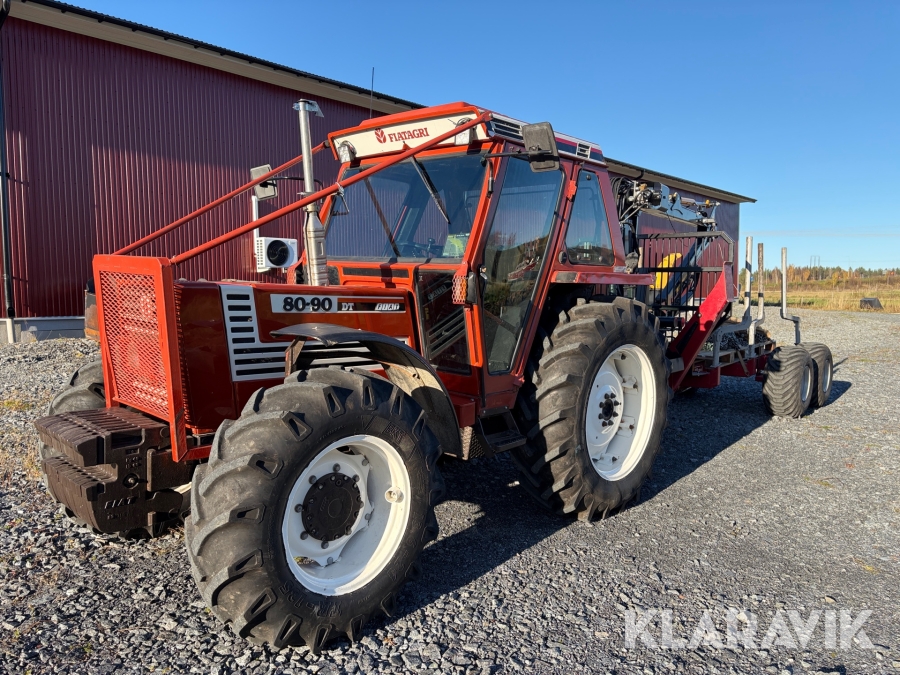 Traktor Fiat 8090DT Skogsutrustad med vagn