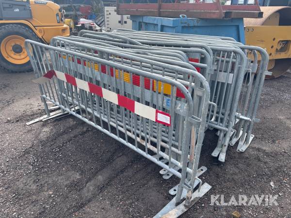 Parti med kravallstaket ca 30st