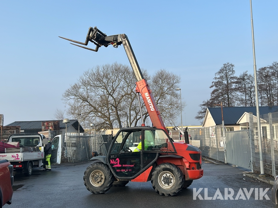 Teleskolastare Manitou MLT 523 T med pallgafflar
