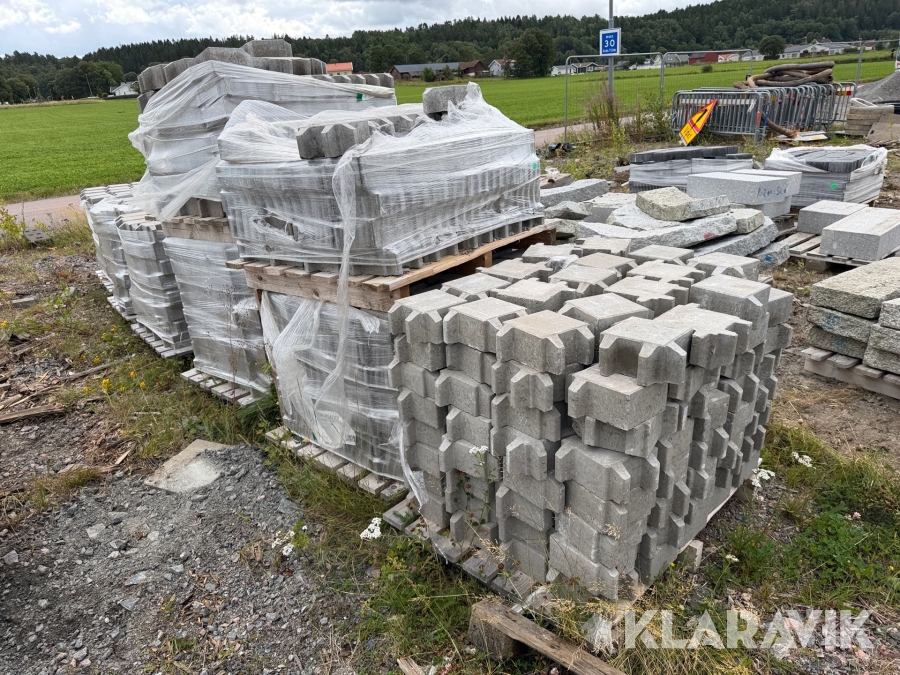 Gräsmunk St Eriks 210x210x100 naturgrå ca 51m2