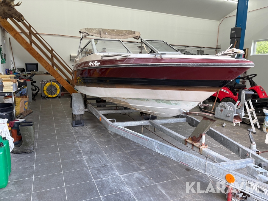 Motorbåt Magnum Wetfun med 80 trailer