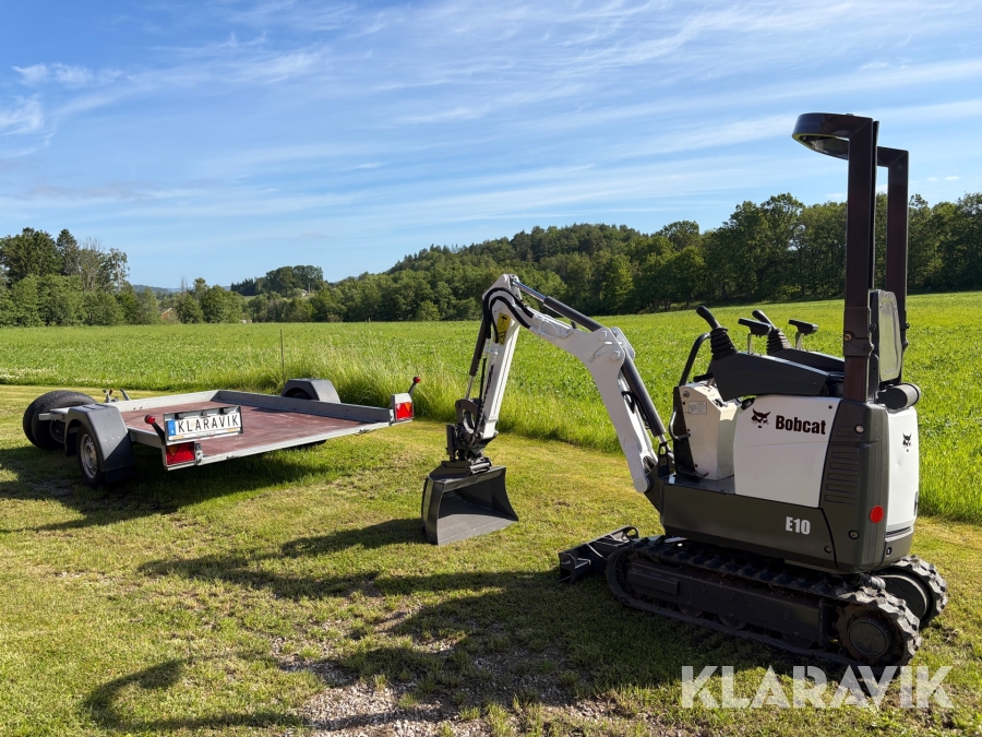 Grävmaskin Bobcat E10 med transportsläp