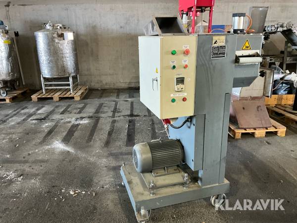 Plastmaskin ASG 200 strängpelleteringsmaskin