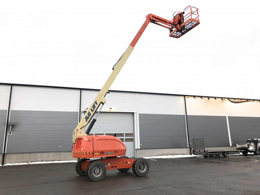 Bomlift Självgående 16m