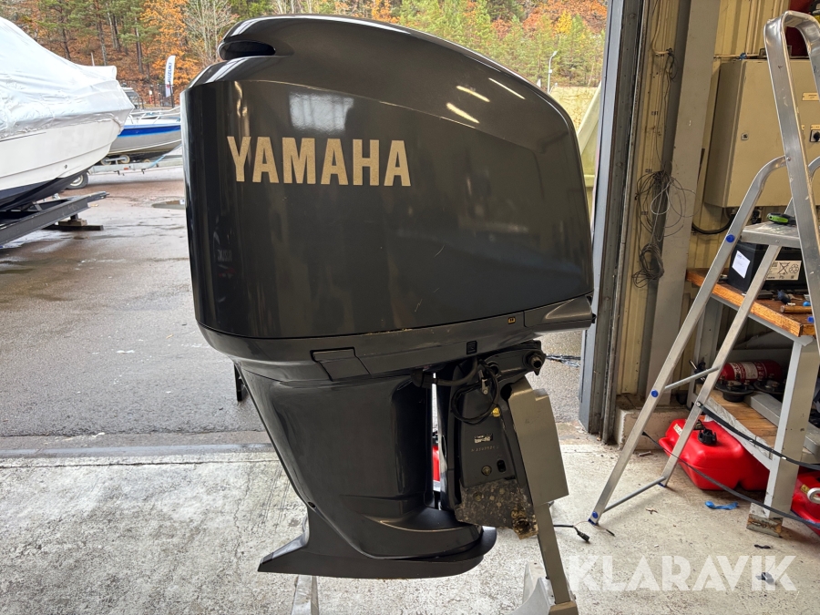 Båtmotor Yamaha 225 Four Stroke