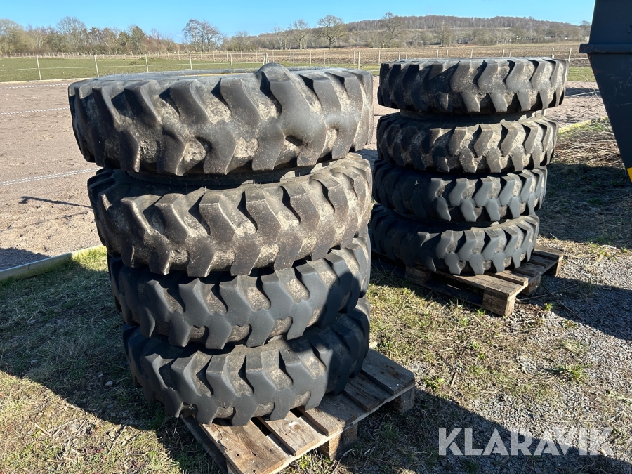 Däck till hjulgrävare Mitas 10,00-20