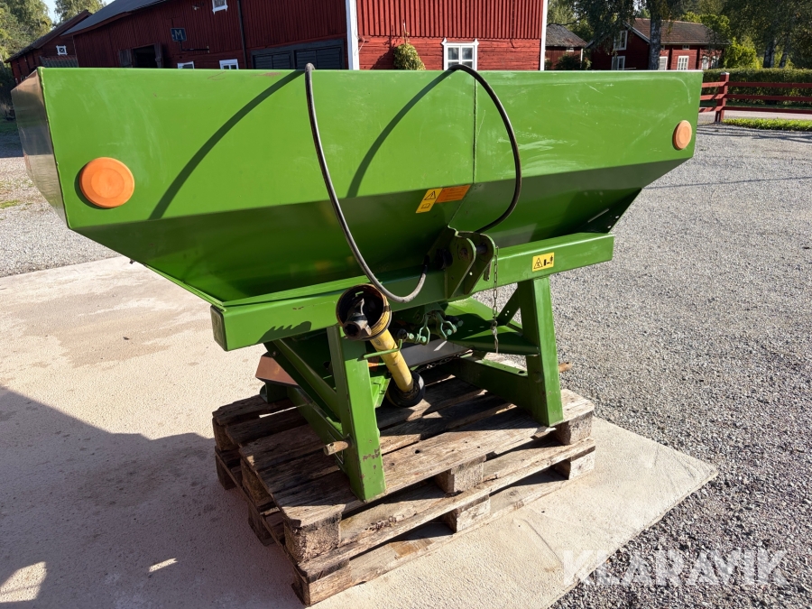 Gödningsspridare Amazone 1402