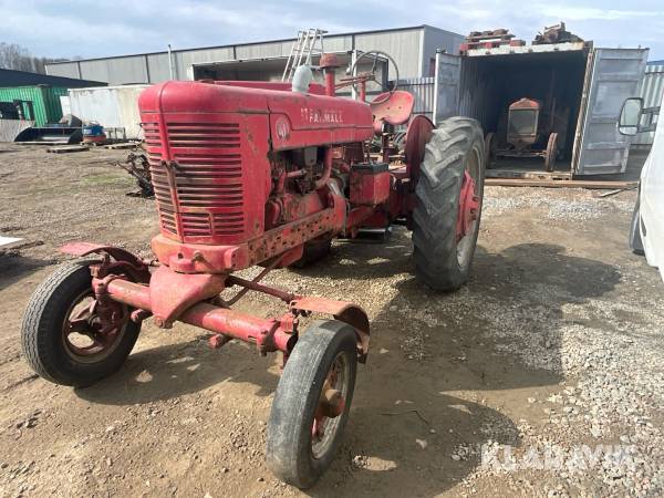 Veterantraktor Farmal BM