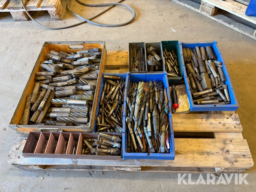 Parti med borr/fräsverktyg