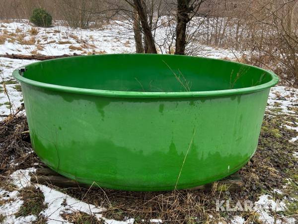 Glasfibertank med bottenventil