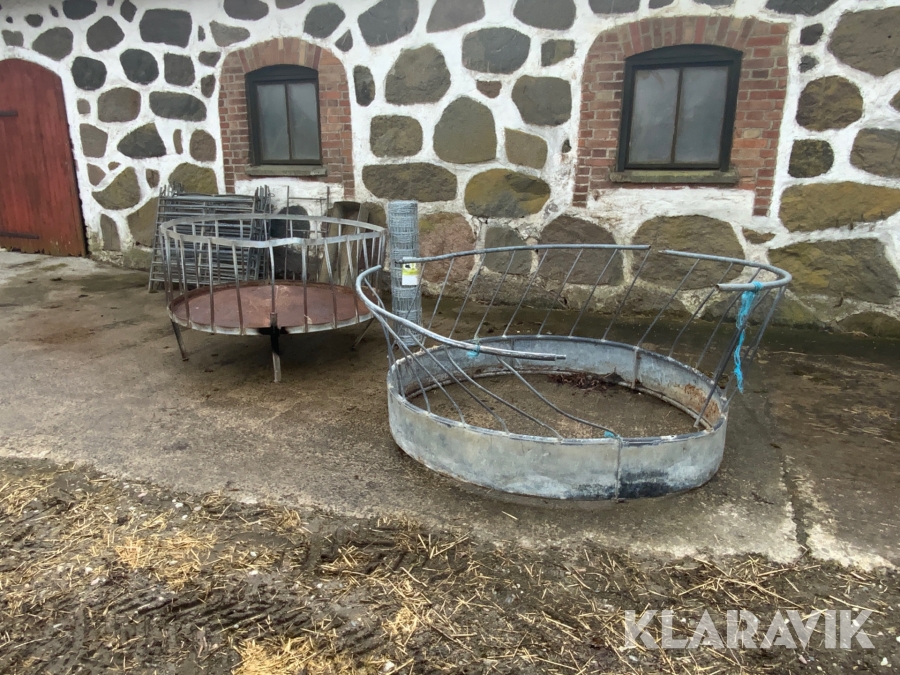 Fårgrindar och foderhäckar