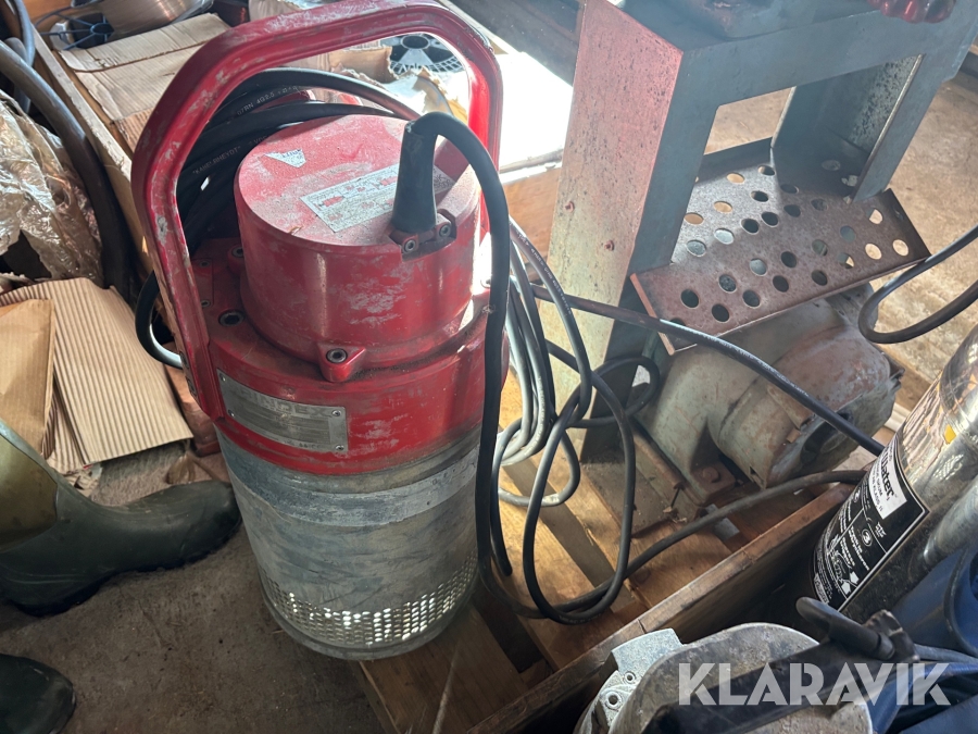 Dränkbar pump Grindex 3101 med slang