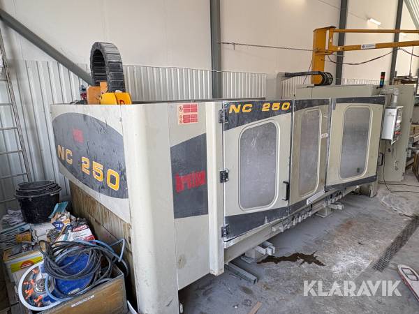 CNC vattenskärningsmaskin Breton NC250
