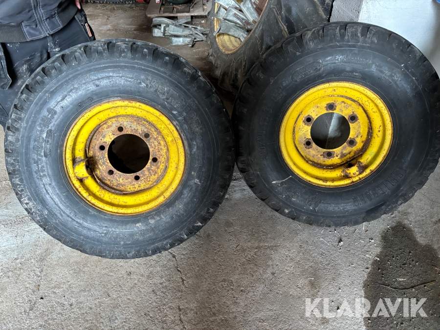 Lantsbruksdäck Viskafors/trelleborg 300/80-15.3 2 st