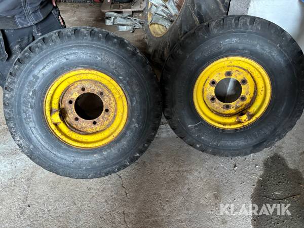 Lantsbruksdäck Viskafors/trelleborg 300/80-15.3 2 st