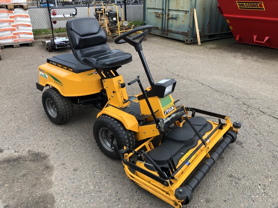 Åkgräsklippare Stiga Park