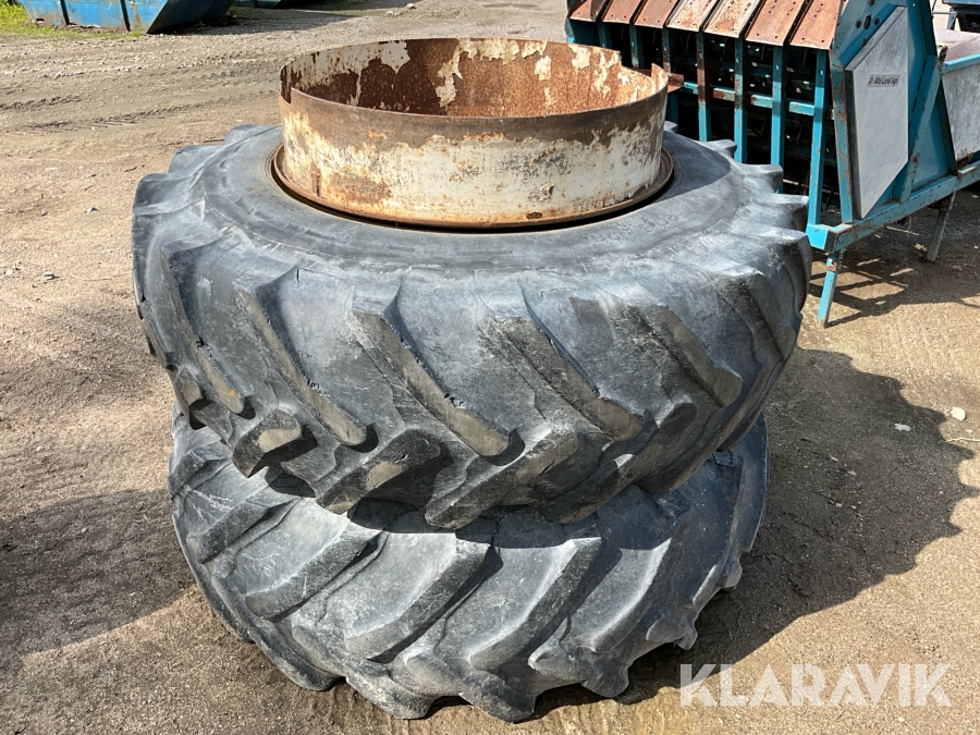 Dubbelmontage Taurus 20.8 R38