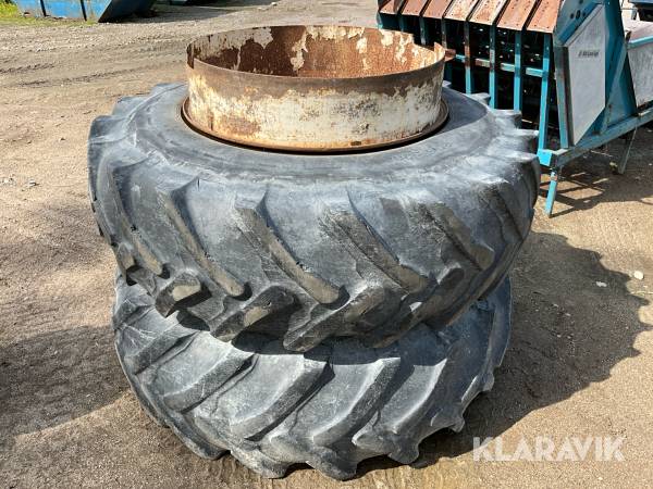 Dubbelmontage Taurus 20.8 R38