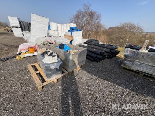 Parti med flexböjar Avopipes DN 160 med muff och packningar