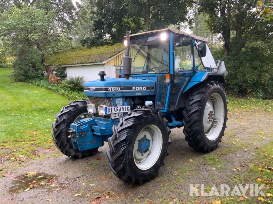 Traktor Ford 4610
