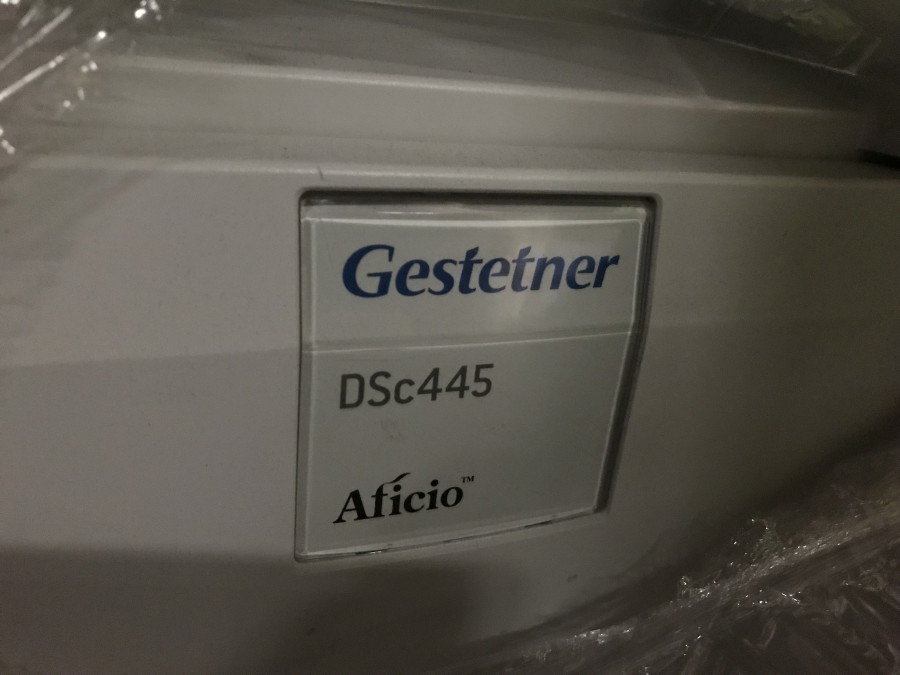 Parti med äldre kopiatorer och datorer
