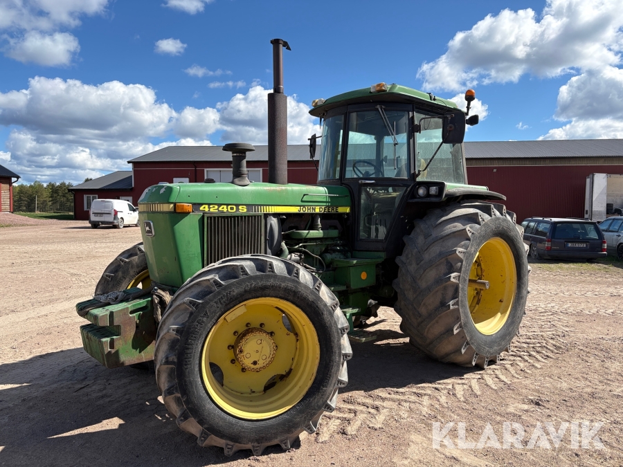 Traktor John Deere 4240 S