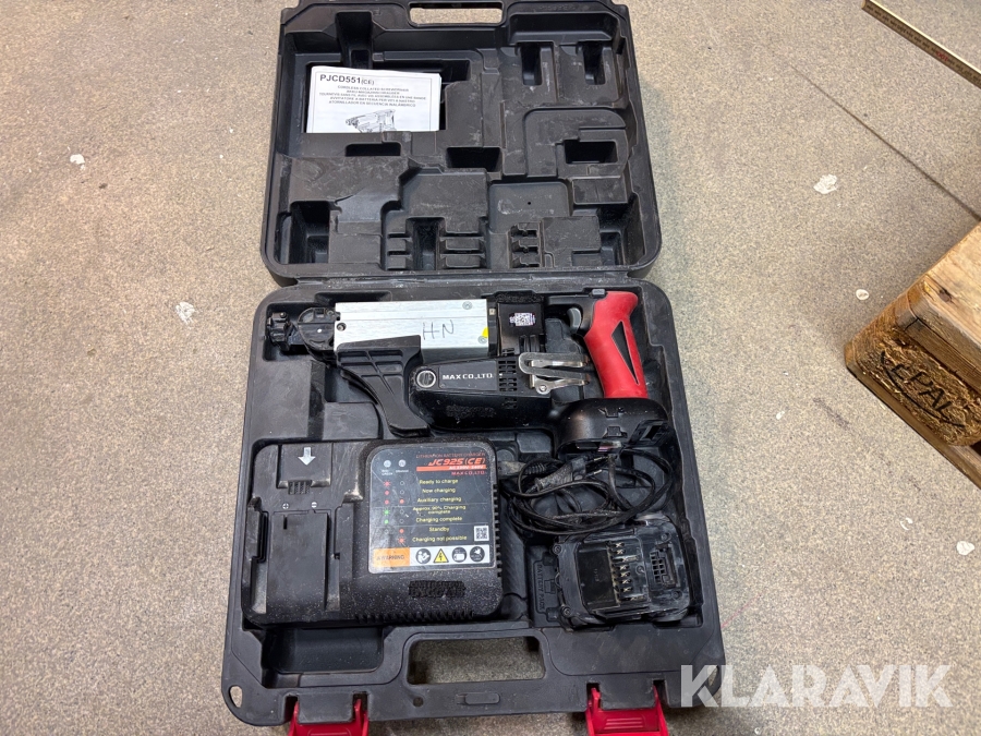 Skruvautomat Max PJCD551 batteridriven.