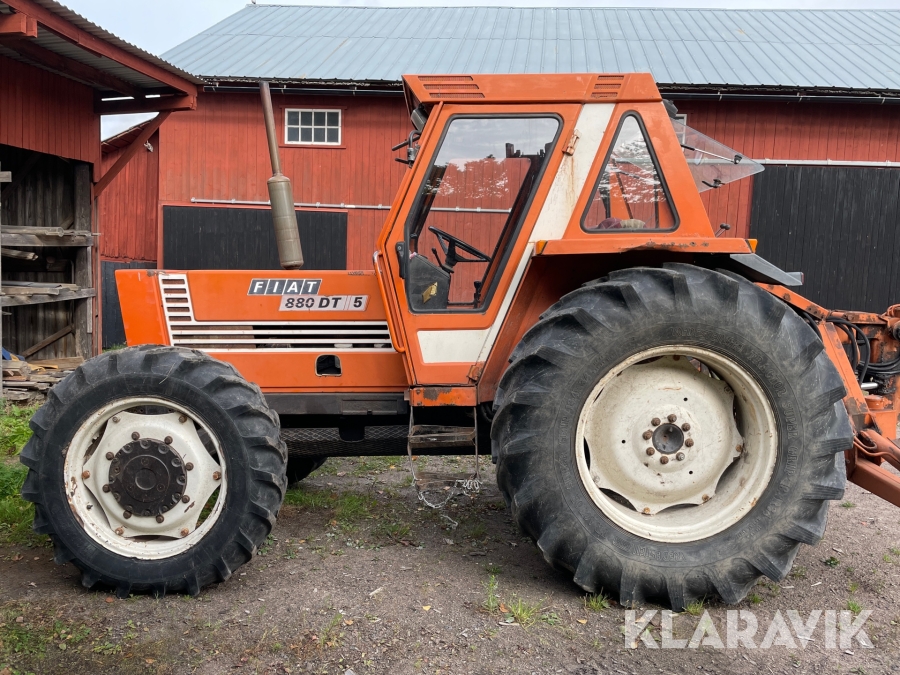 Traktor Fiat 880 DT 5