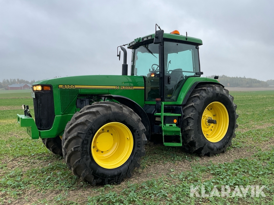 Traktor John Deere 8100