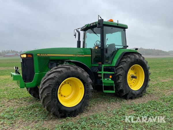 Traktor John Deere 8100