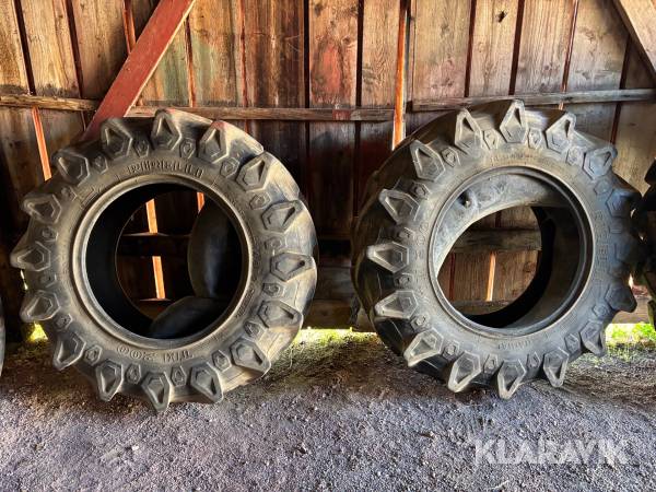 Traktordäck Pirelli 14.9R24 2st med innerslang