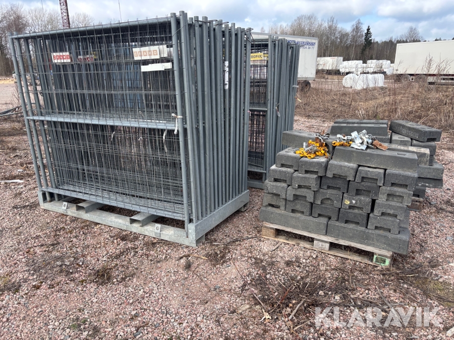 Byggstaket två paket BGfix med fötter och klämmor
