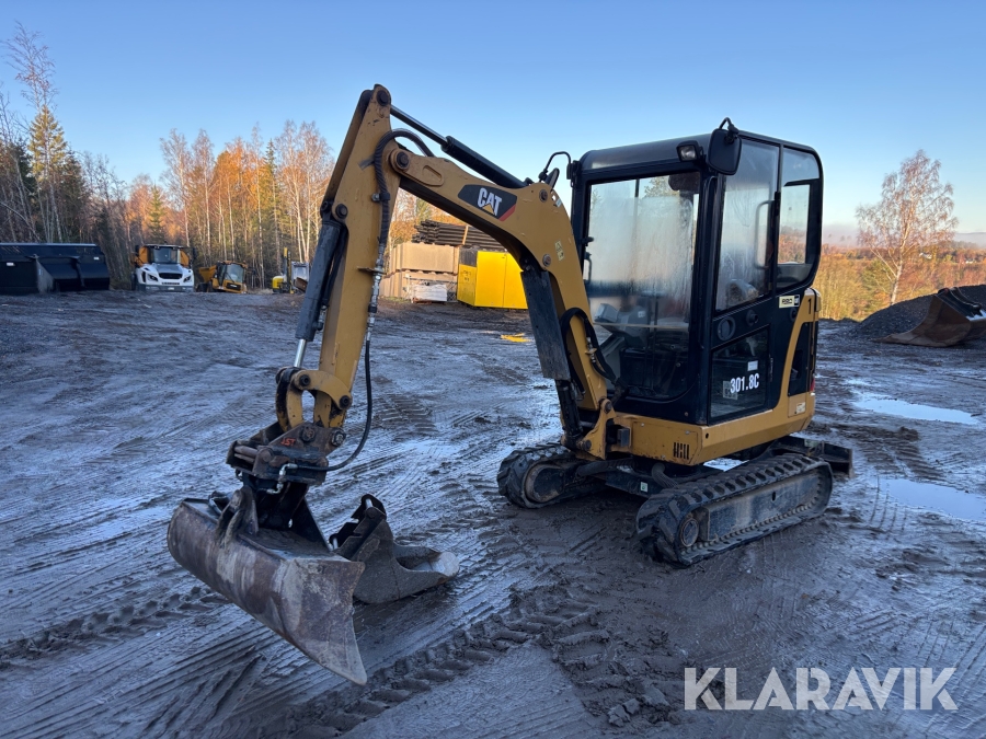 Grävmaskin CAT 301.8C med skopor