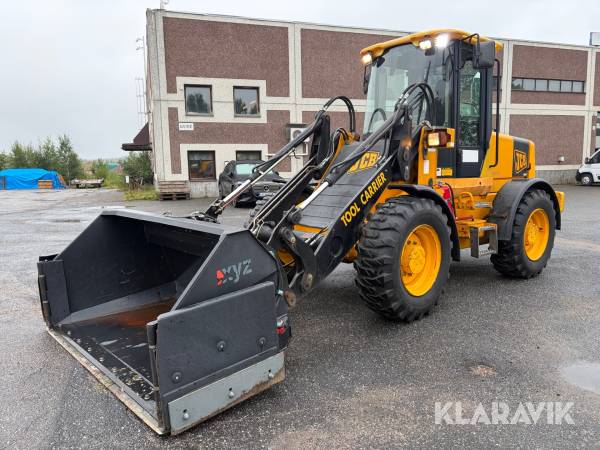 Hjullastare JCB 411 med redskap