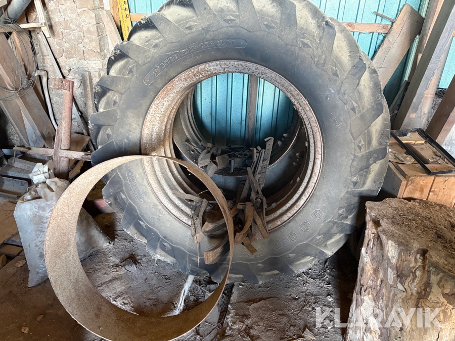Dubbelmontage Goodyear 18.4-34