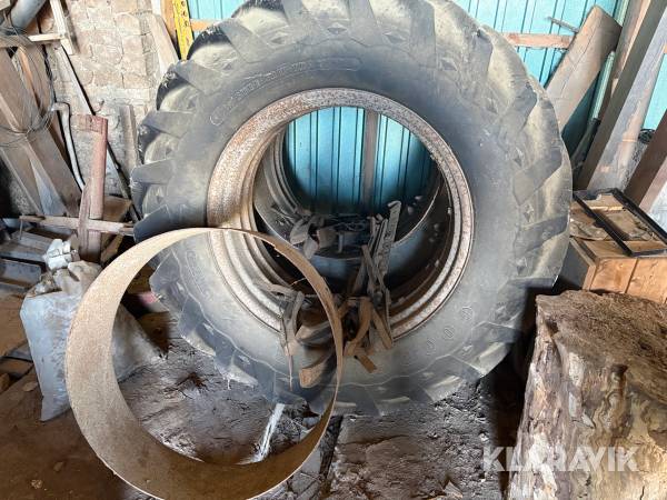 Dubbelmontage Goodyear 18.4-34