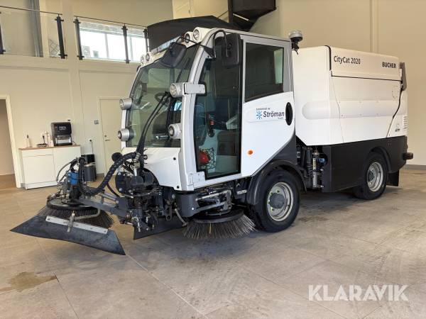 Sopmaskin Bucher Citycat 2020 en brukare