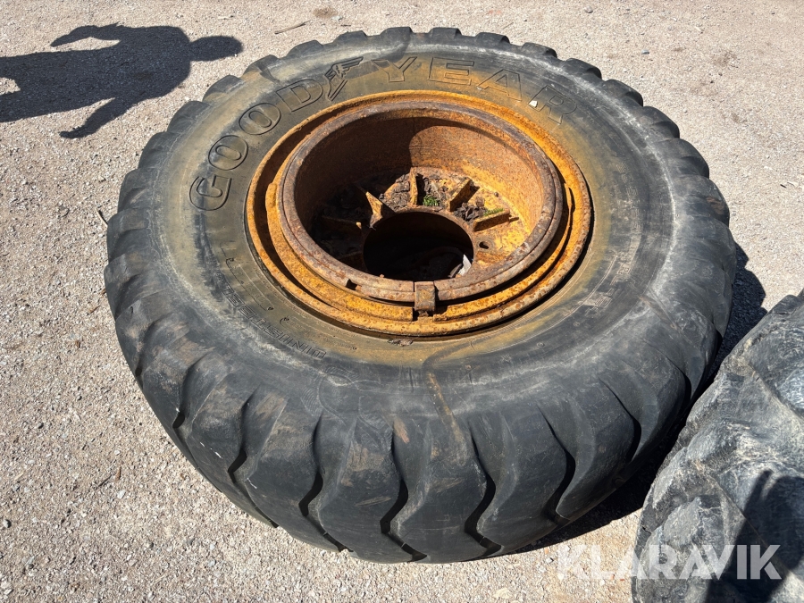 Fälg med däck Volvo 5350