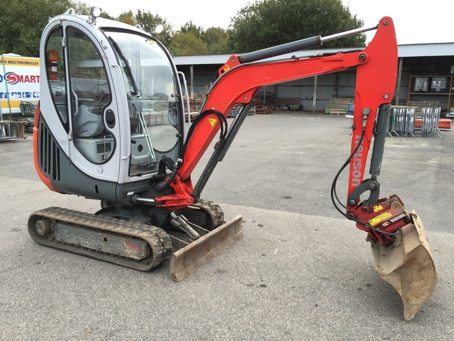 Minigrävare 2 ton med 3 skopor