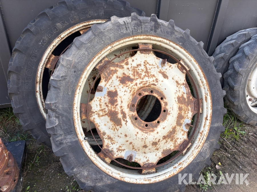 Traktordäck Michelin 230/95 R 44 X M 25