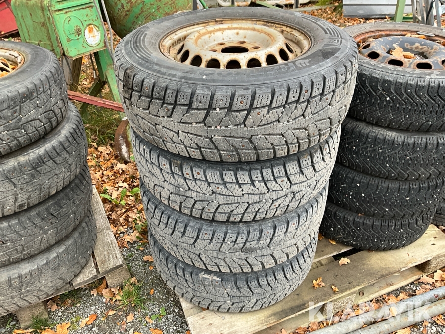 Vinterdäck dubb Volkswagen Sprinter/ crafter 4st