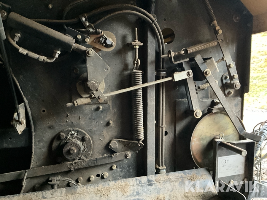 Rundbalspress New Holland BR6090 Combi