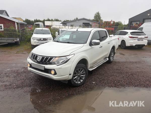 Pickup Mitsubishi L200 Dubbelhytt 4x4 Triton 2.4 DI-D